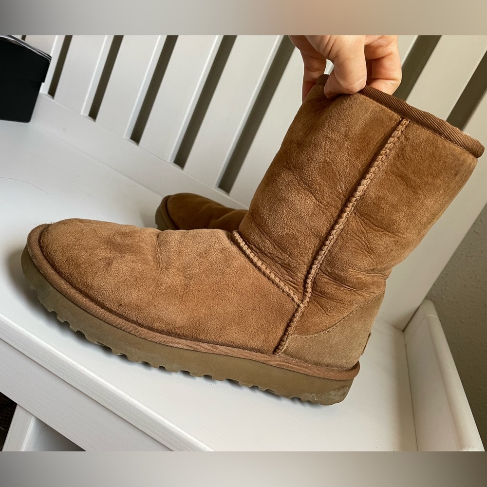 UGG Size 7 brown boots